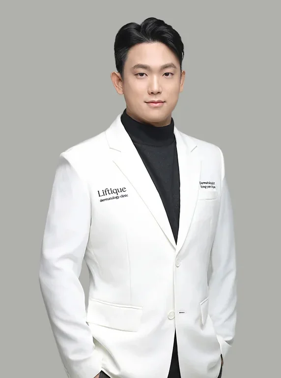 원용연 대표원장 · 피부과 전문의 의료진 프로필 사진